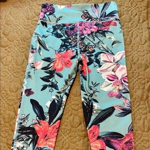 Girls Gap Dry fit Capri size M